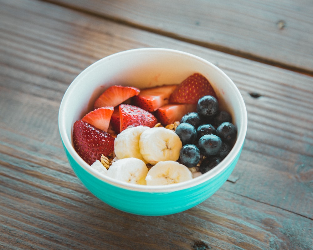 Heart-healthy foods and cholesterol education
